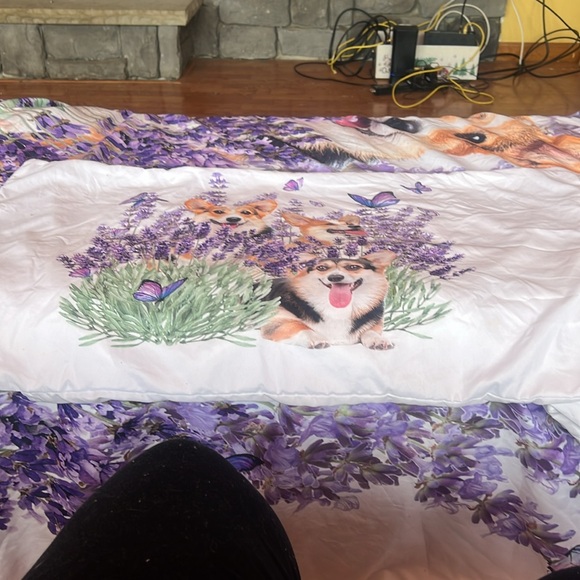 Corgis in lilacs duvet cover and 2 pillow shams - Picture 5 of 6